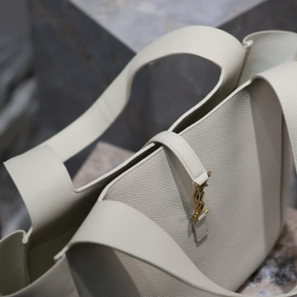YSL le A 7 Bea In Grained Leather Bag - Image 4
