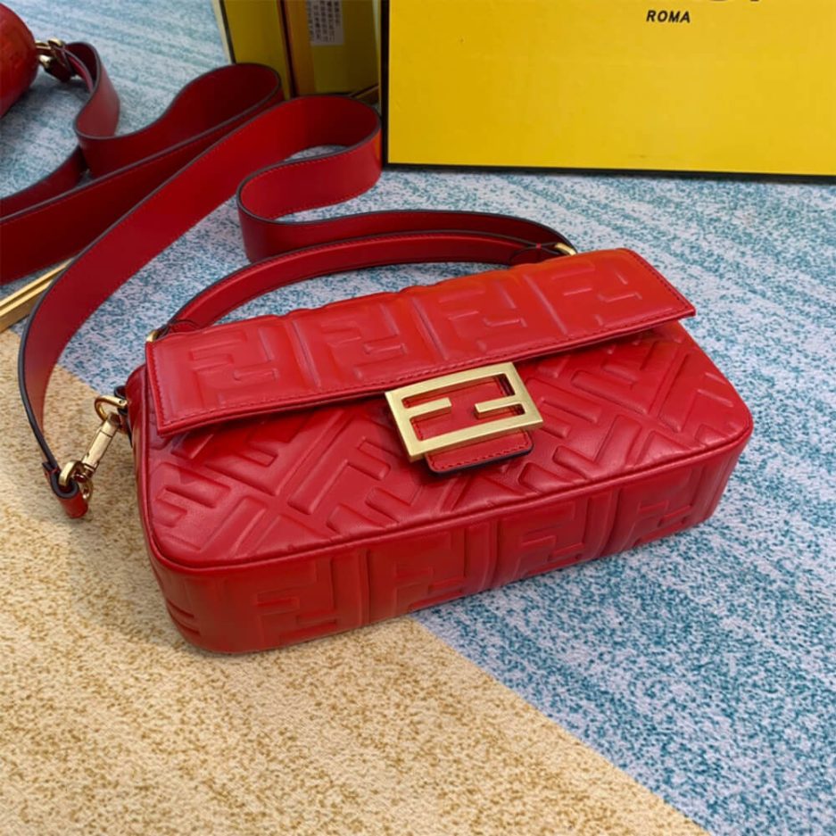Fendi Baguette Chain MIdi Bag - Image 6