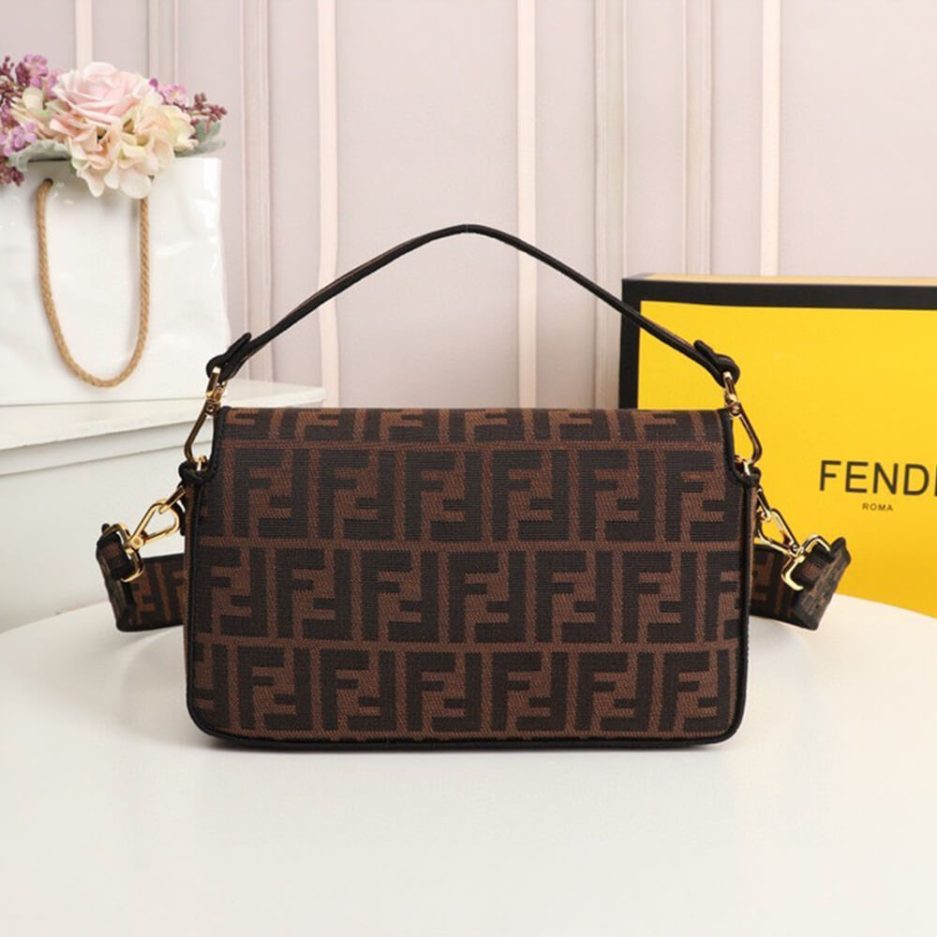 Fendi Baguette Bag - Image 4