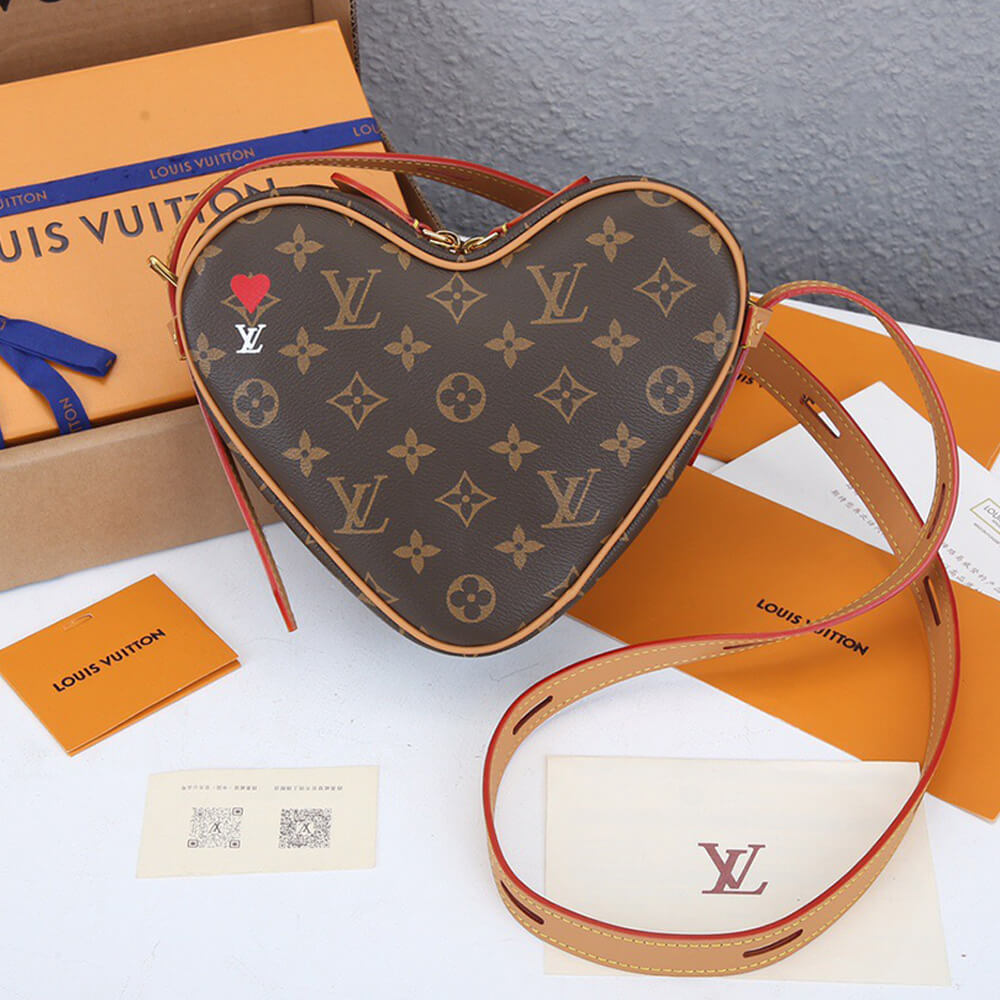 LOUIS VUITTON Game On Coeur - Image 2