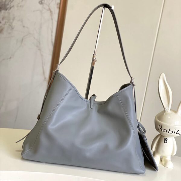 LV CarryAll MM - Image 3