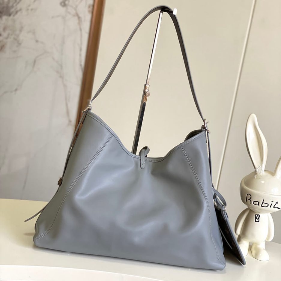 LV CarryAll MM - Image 3