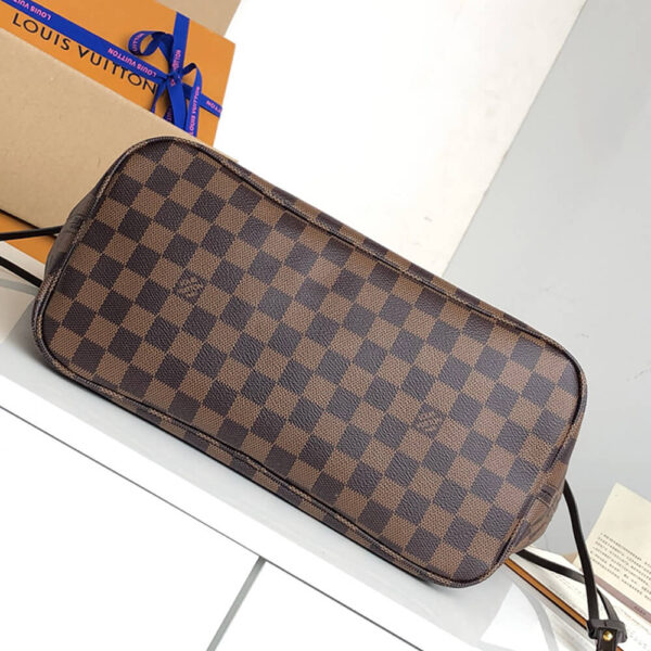 Louis Vuitton Neverfull MM Bag - Image 5