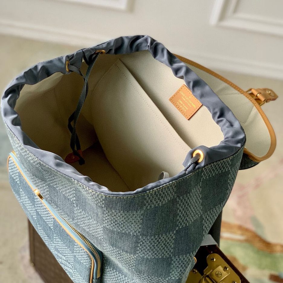 LV Montsouris Backpack - Image 5