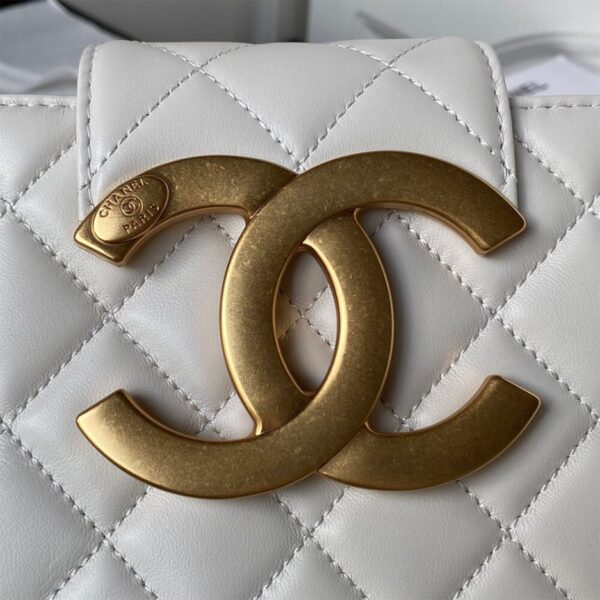 CHANEL 24C - Image 6