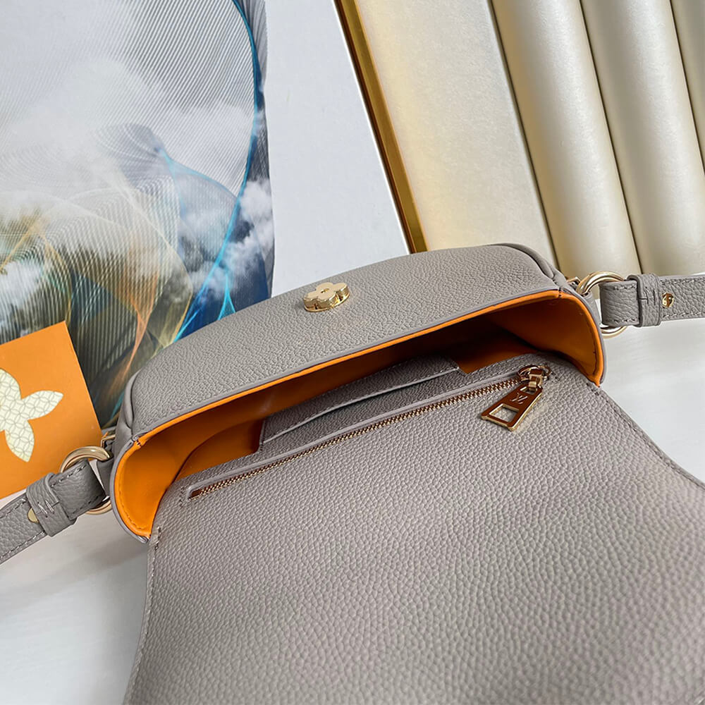 Louis Vuitton Pont Soft PM Bag - Image 6