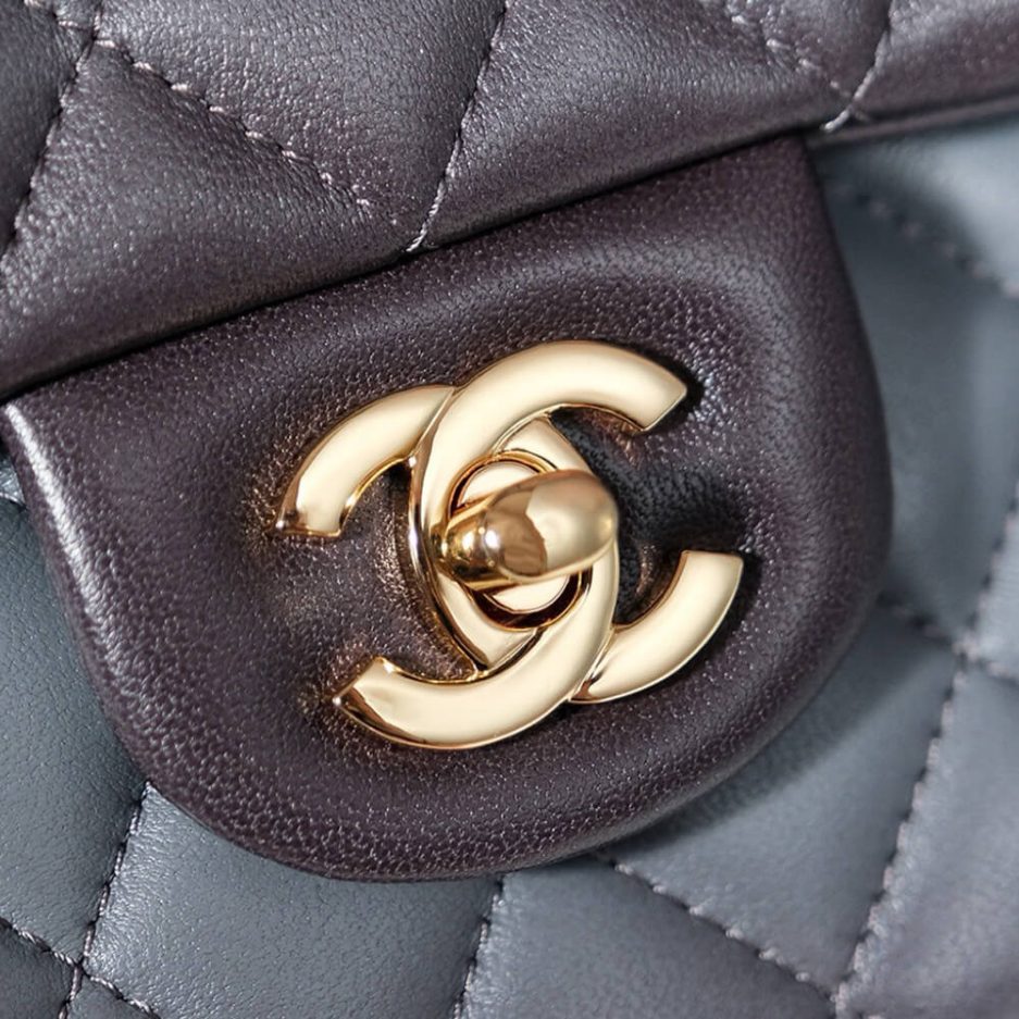 CHANEL CLASSIC 11.12 HANDBAG(high-end grade) - Image 8