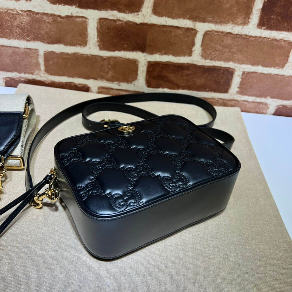 Gucci Matelasse Small Handbag - Image 5