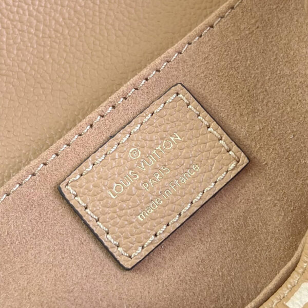 LOUIS VUITTON Pochette Metis East West - Image 6