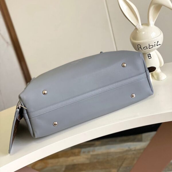 LV CarryAll MM - Image 6