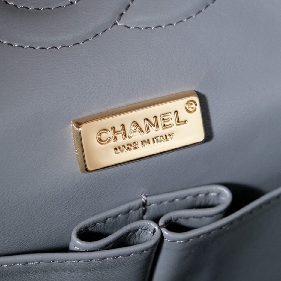 CHANEL CLASSIC 11.12 HANDBAG(high-end grade) - Image 7