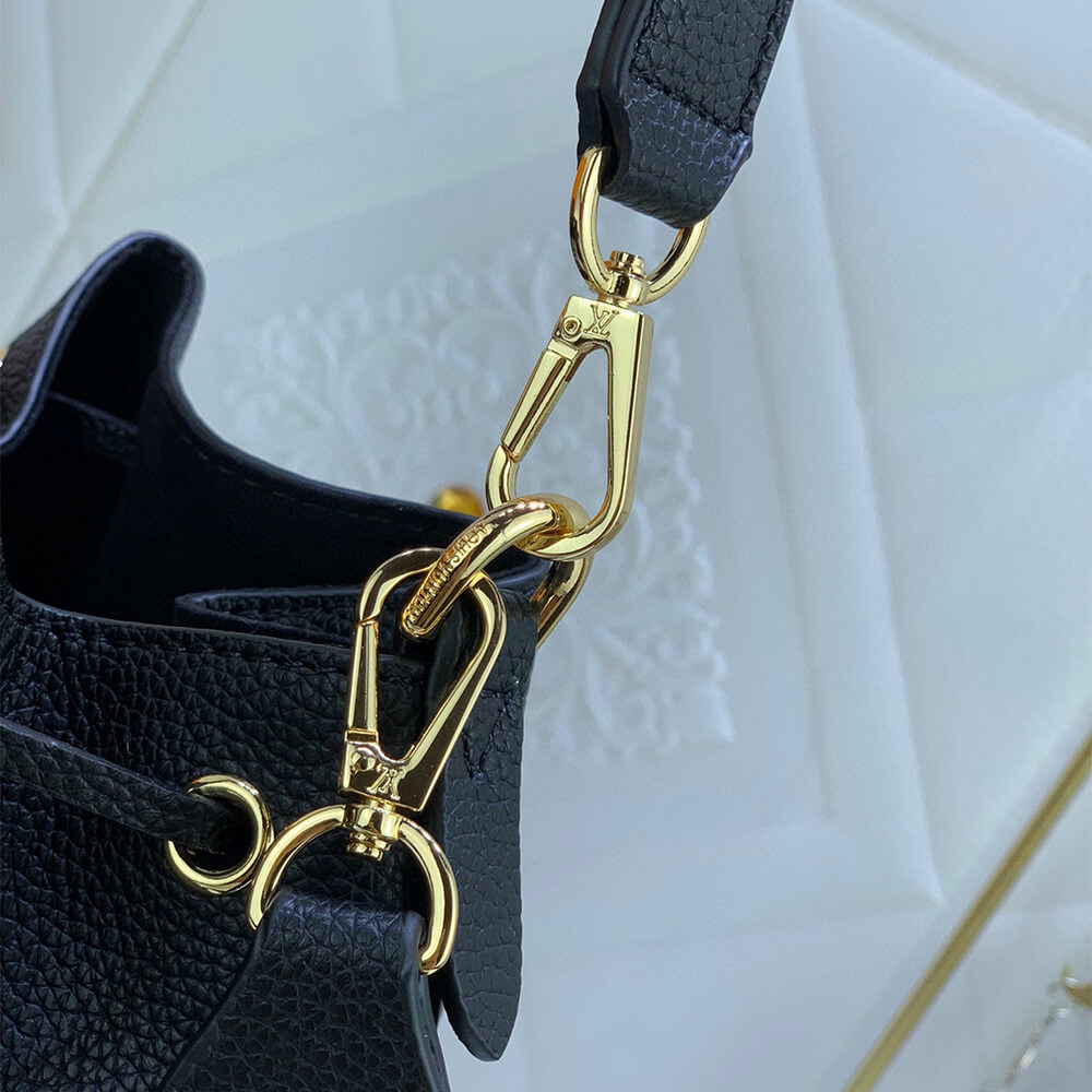 LOUIS VUITTON LOCKME BUCKET - Image 6
