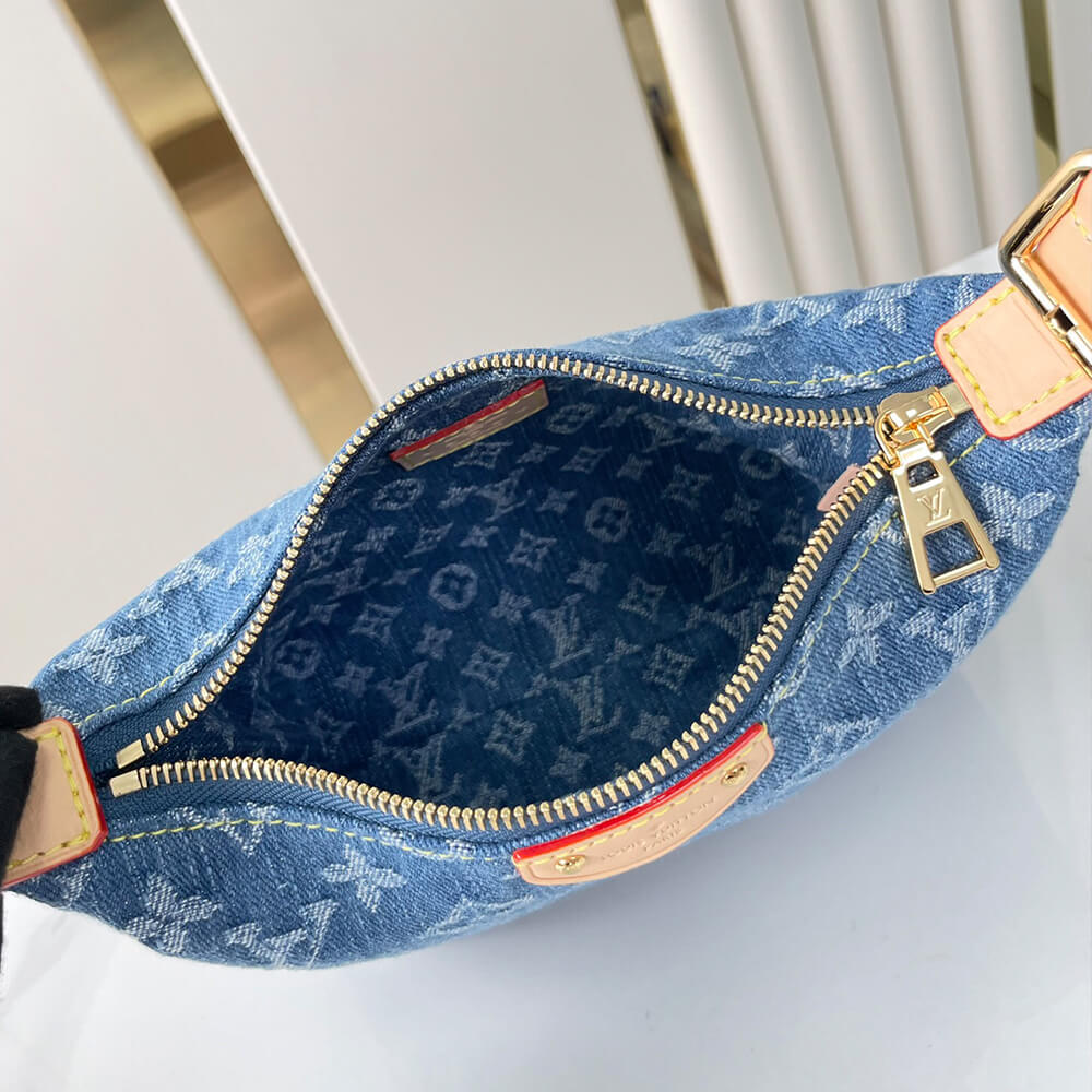 LOUIS VUITTON Hills Pochette - Image 4