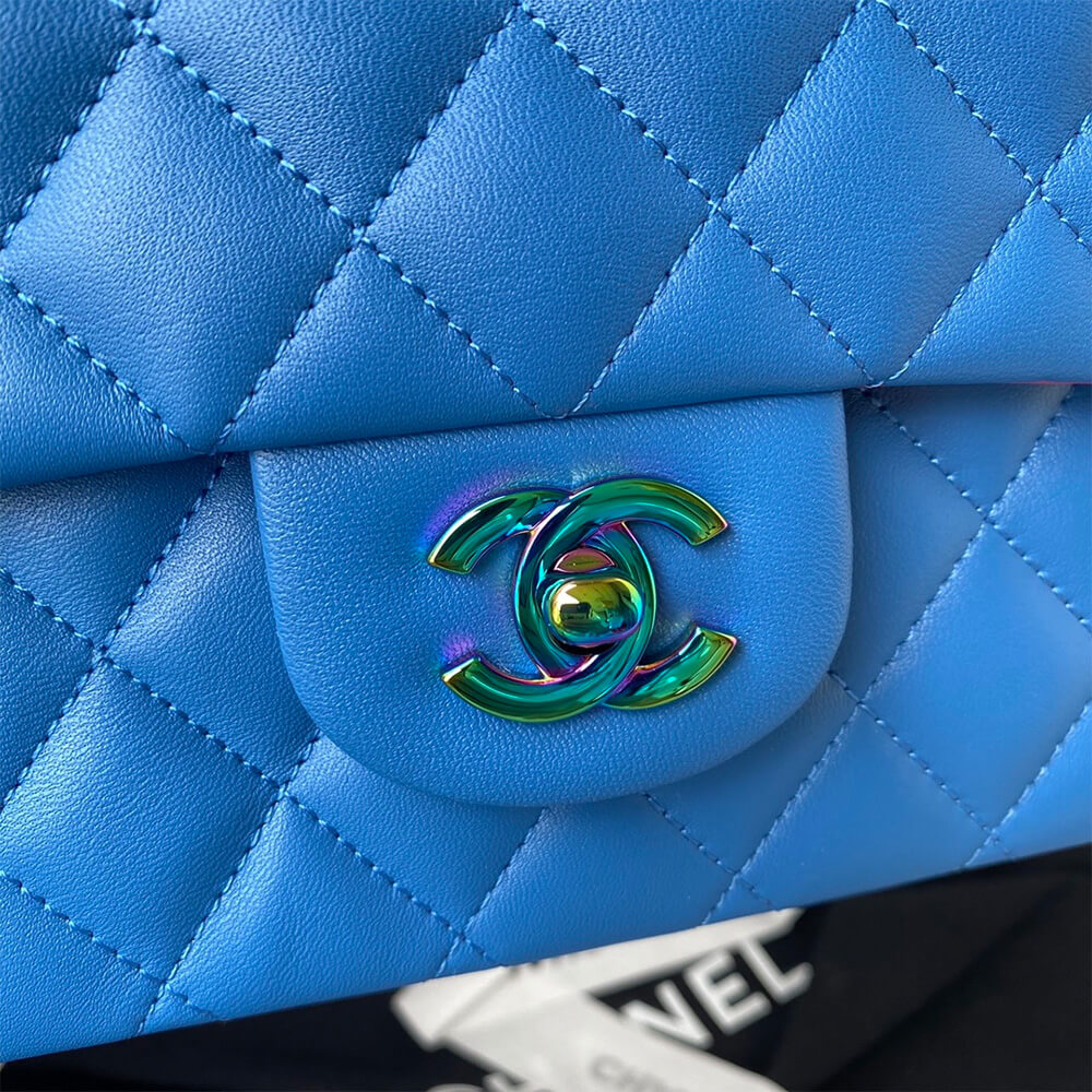 CHANEL Classic Handbag - Image 4