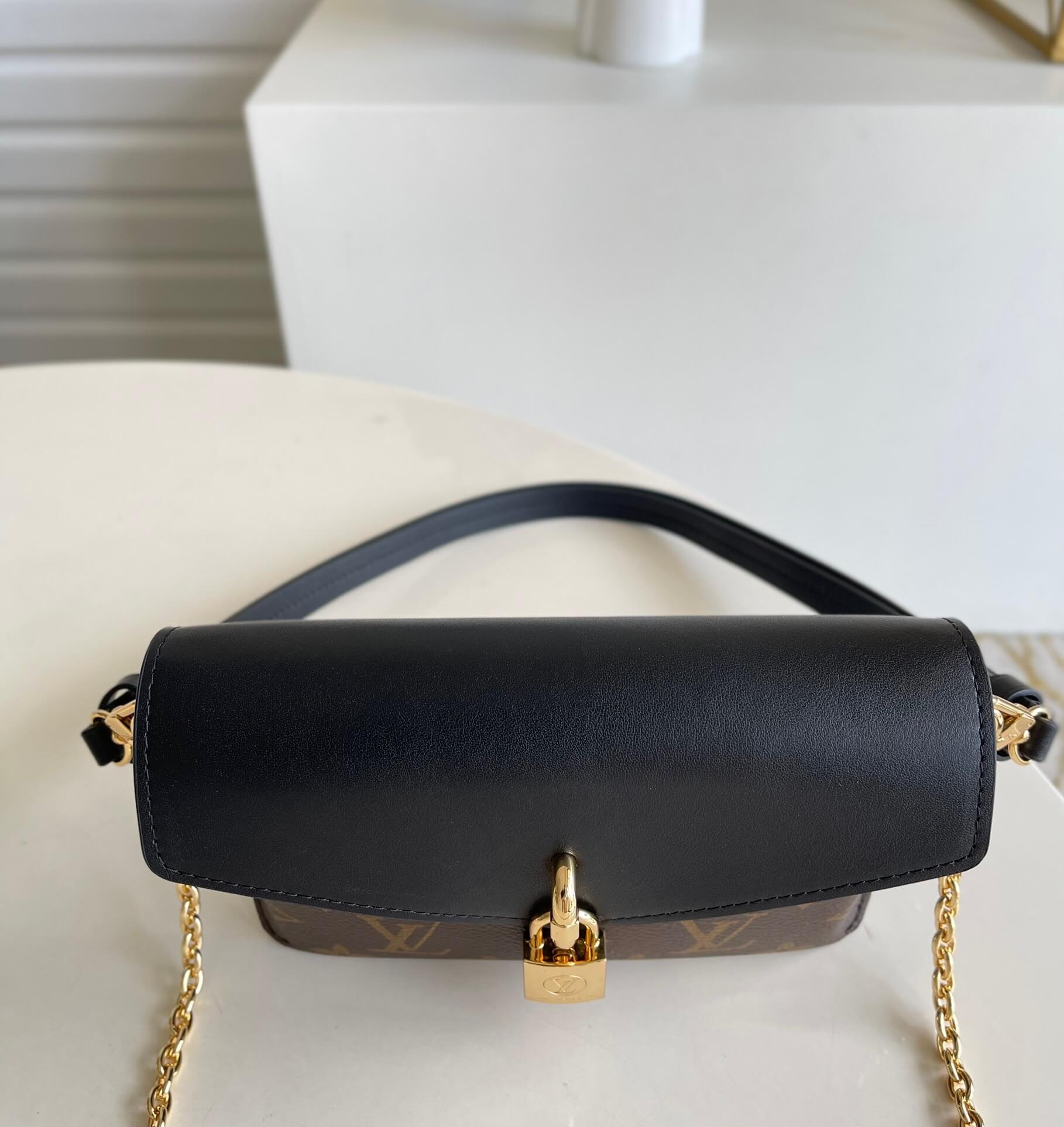 LOUIS VUITTON PADLOCK ON STRAP - Image 6