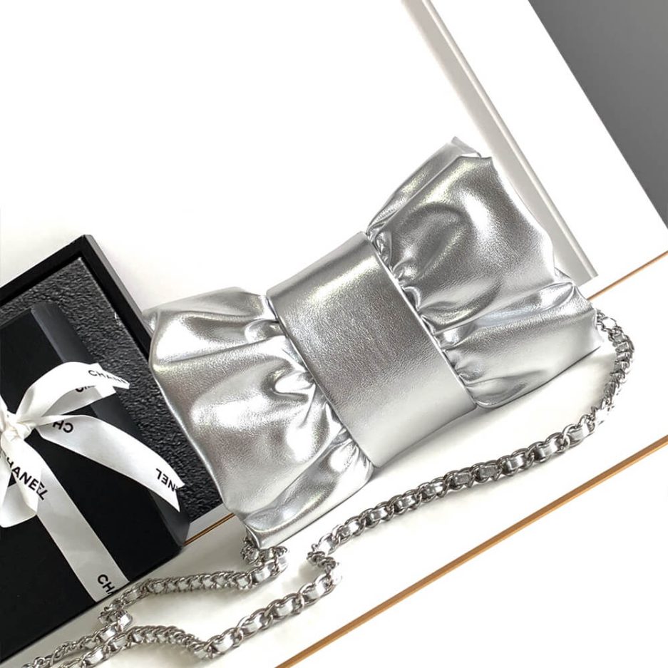 CHANEL Clutch - Image 3