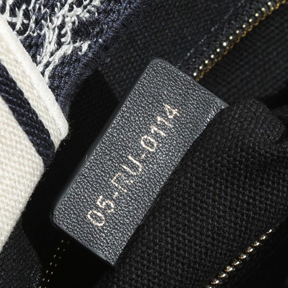 Dior Medium Book Tote Bag - Image 8