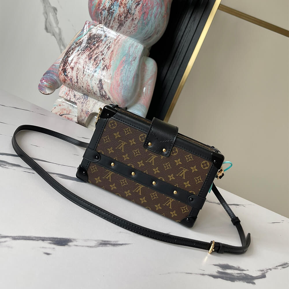 LOUIS VUITTON PETITE MALLE - Image 4