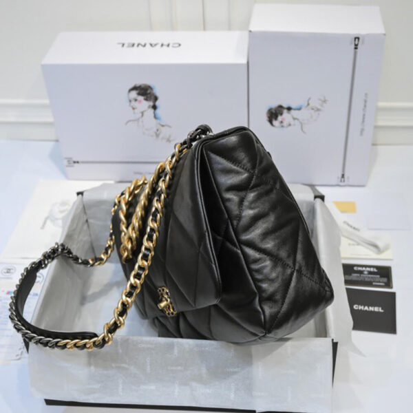 CHANEL 19 MAXI HANDBAG - Image 5
