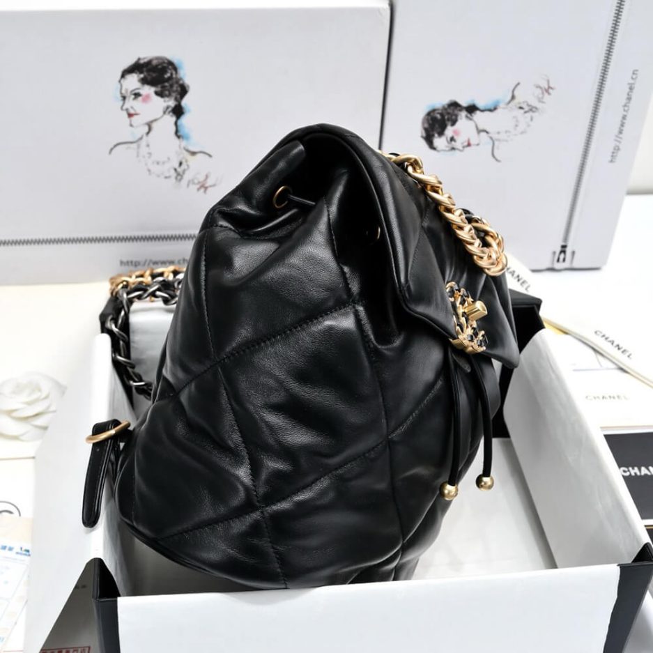 CHANEL 19 BACKPACK - Image 4