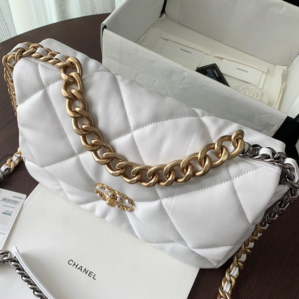CHANEL 19 Large Handbag - Image 4