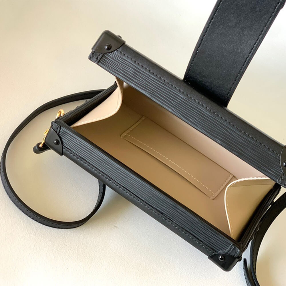 LOUIS VUITTON PETITE MALLE - Image 7