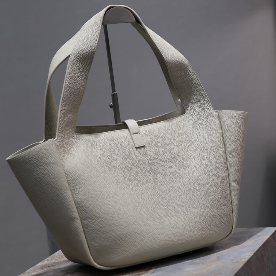 YSL le A 7 Bea In Grained Leather Bag - Image 3