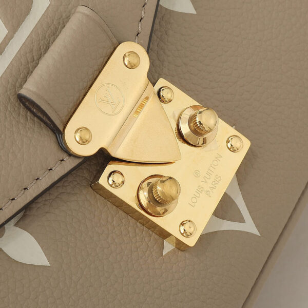 LY Pochette Metis East West - Image 6