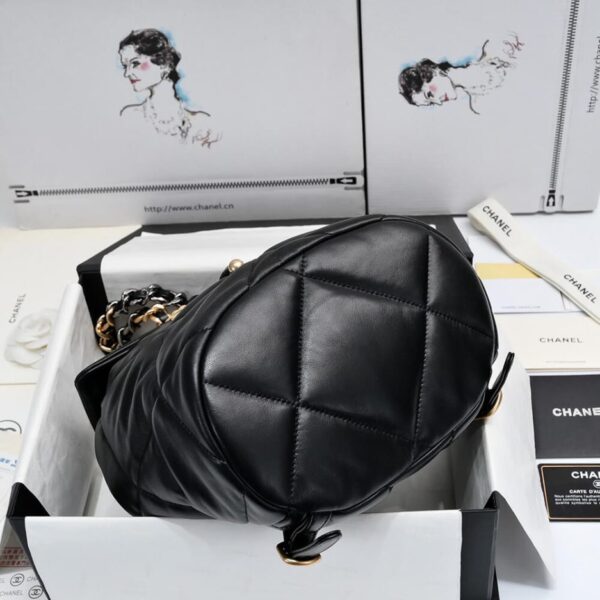 CHANEL 19 BACKPACK - Image 6
