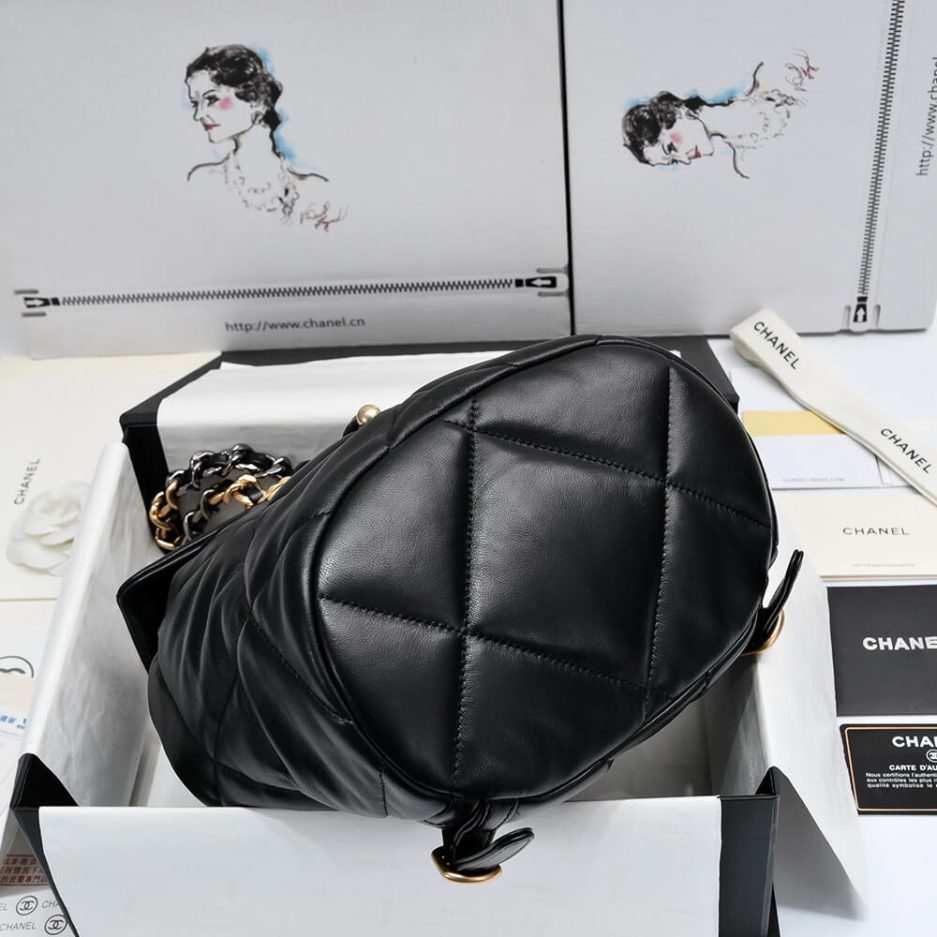 CHANEL 19 BACKPACK - Image 6