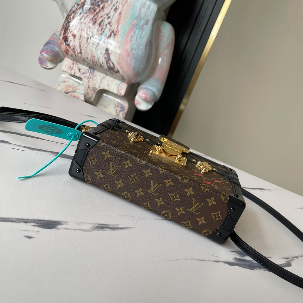 LOUIS VUITTON PETITE MALLE - Image 5