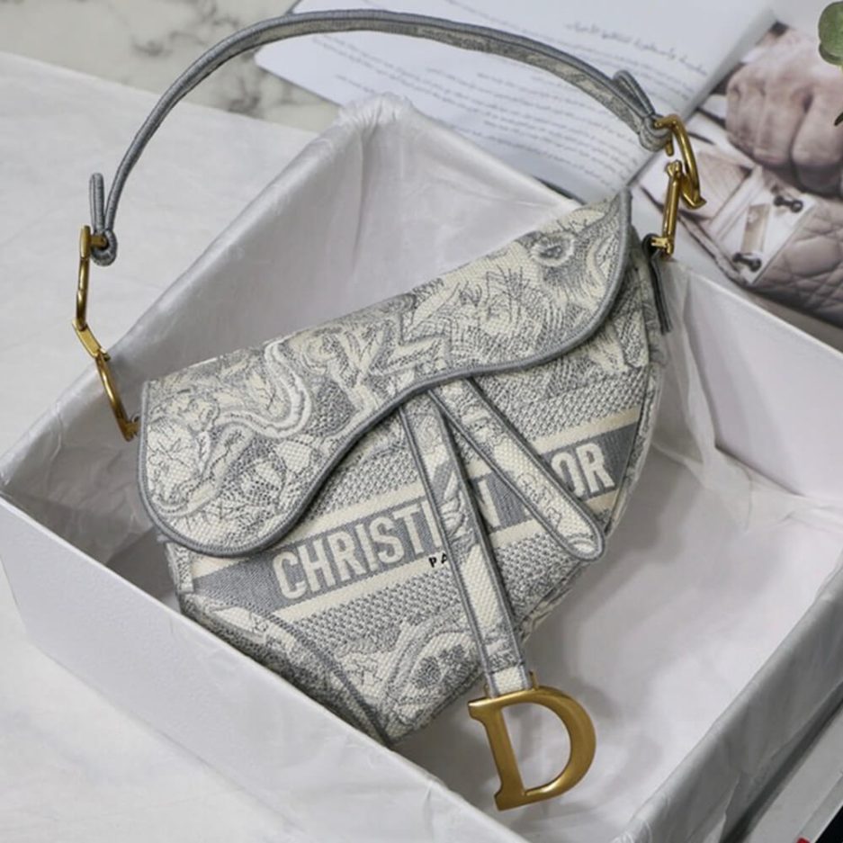 Dior Saddle Bag - Image 2