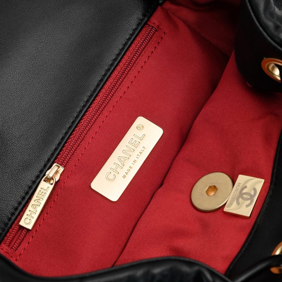 CHANEL 19 BACKPACK - Image 8