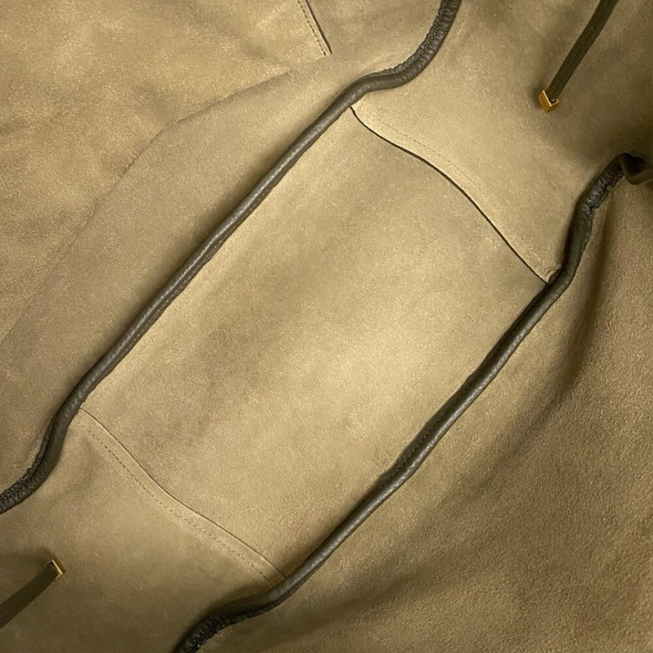YSL le A 7 Bea In Grained Leather Bag - Image 7
