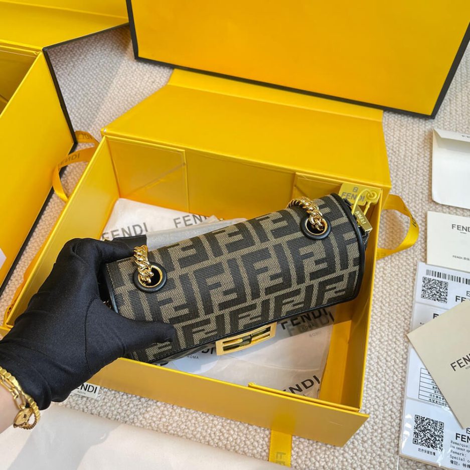 Fendi Baguette Chain Midi Bag - Image 6