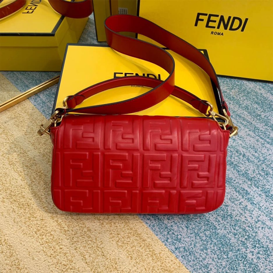 Fendi Baguette Chain MIdi Bag - Image 3