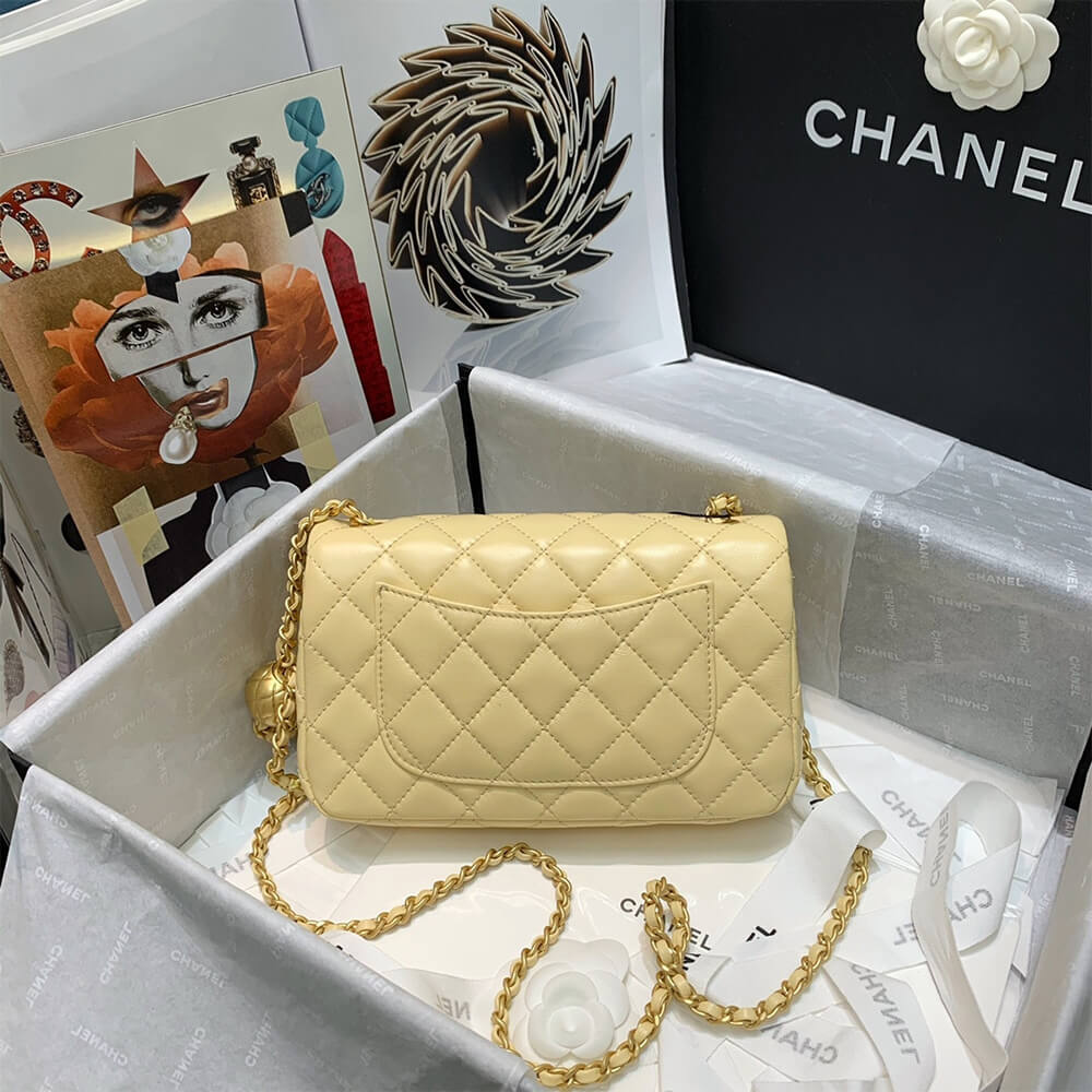 CHANEL Classic Flap Shoulder Bag - Image 3