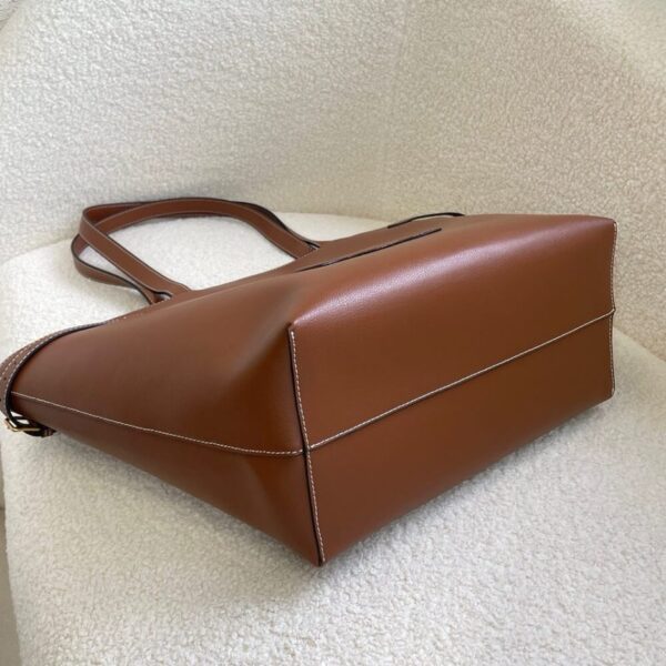 Celine Medium Cabas Anais Cuir Triomphe In Grained Calfskin - Image 4