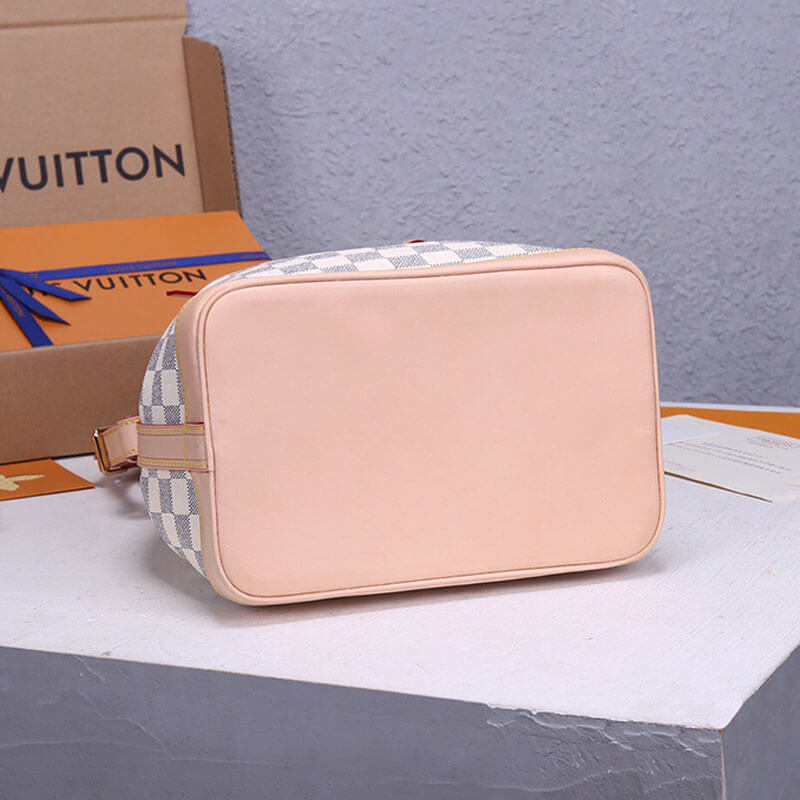 LOUIS VUITTON Noe Bucket Bag - Image 4