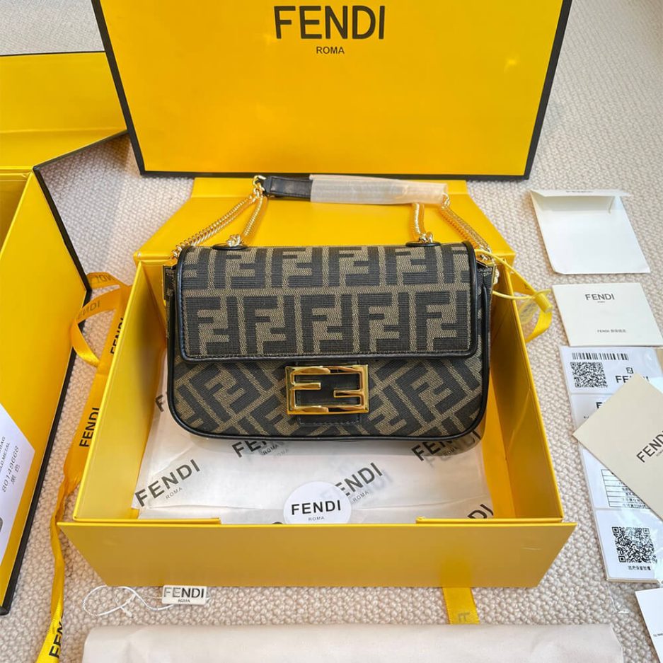 Fendi Baguette Chain Midi Bag - Image 2