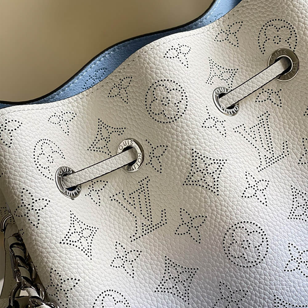LOUIS VUITTON BELLA BUCKET BAG - Image 5