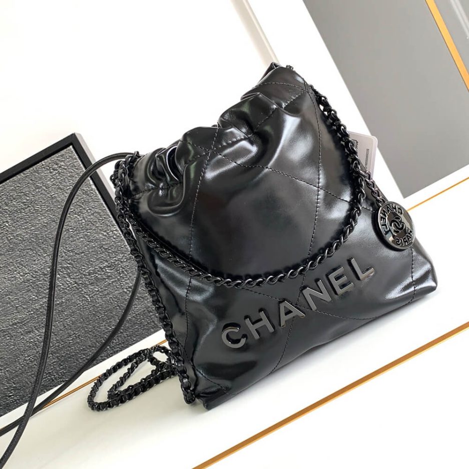 CHANEL 22 MINI HANDBAG - Image 2