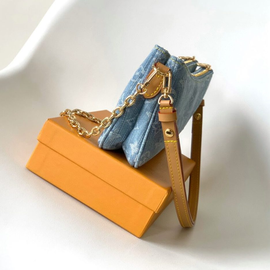 LV Liv Pochette - Image 4