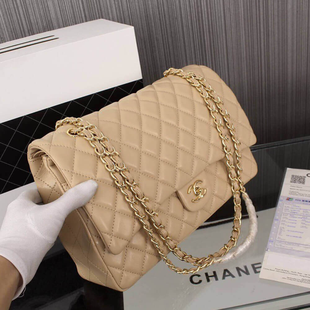 CHANEL Classic Maxi Handbag - Image 3