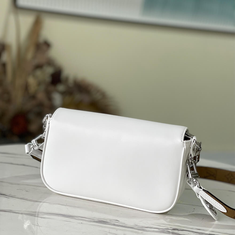 LOUIS VUITTON SWING - Image 4