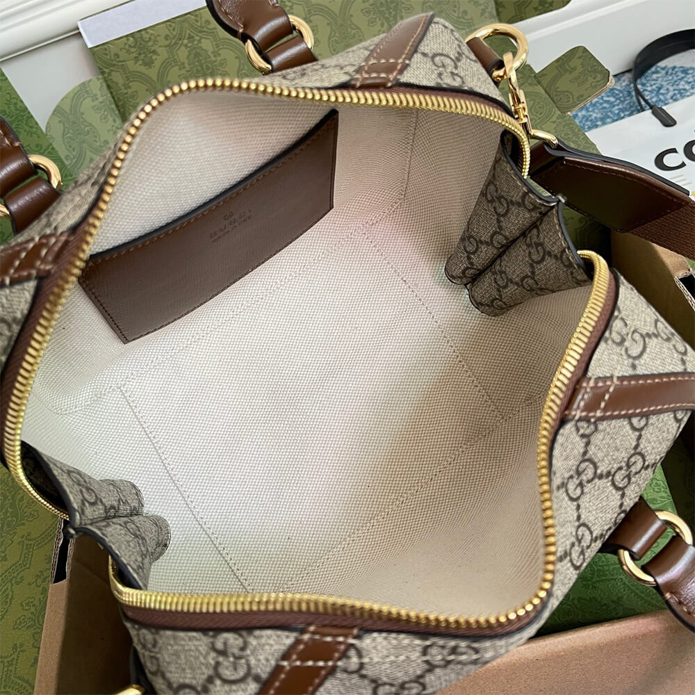 Gucci Duffle Bag With Interlocking - Image 7