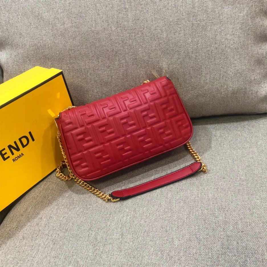 Fendi Baguette Chain Bag - Image 4