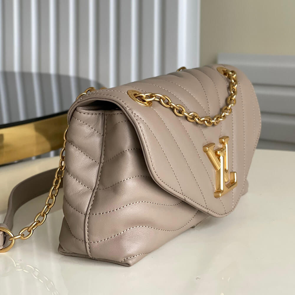 LOUIS VUITTON NEW WAVE CHAIN BAG - Image 6