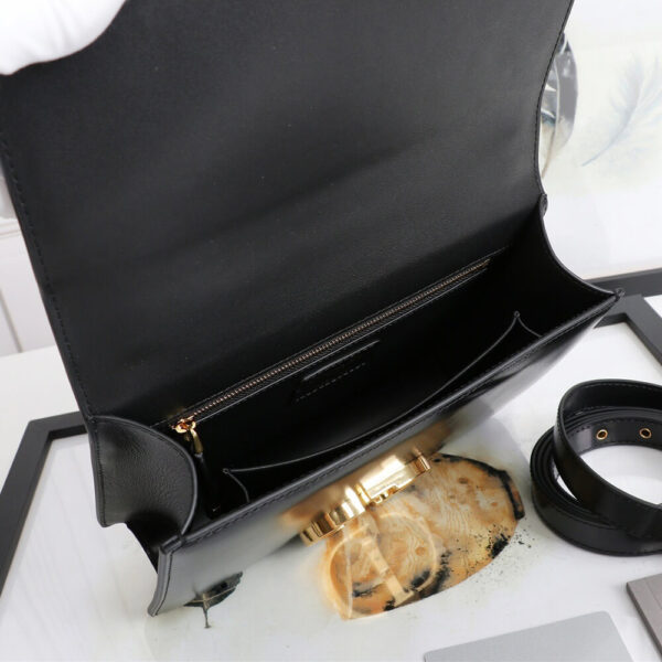 Dior Montaigne Bag - Image 7