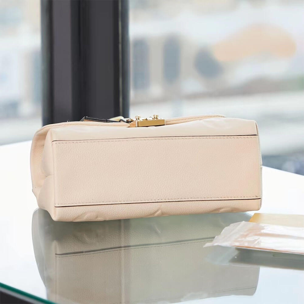 Louis Vuitton Madeleine BB Bag - Image 5